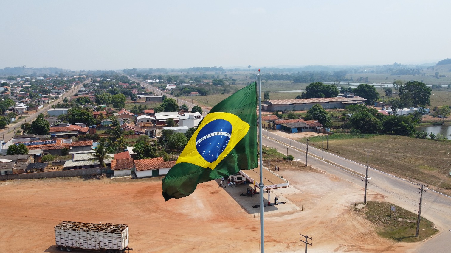 Inauguração do Mastro com Bandeira do Brasil em Urupá